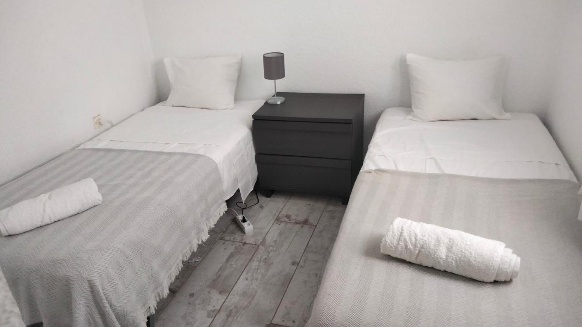 Beachfront Apartment With Private Parking Sant Pol De Mar Bagian luar foto